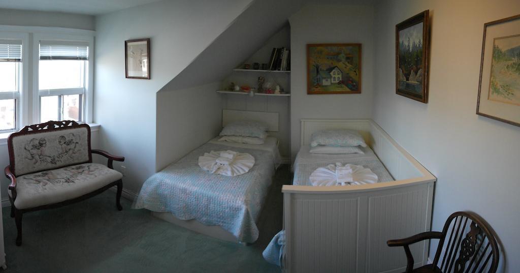 Rose Garden Bed And Breakfast 多伦多 外观 照片
