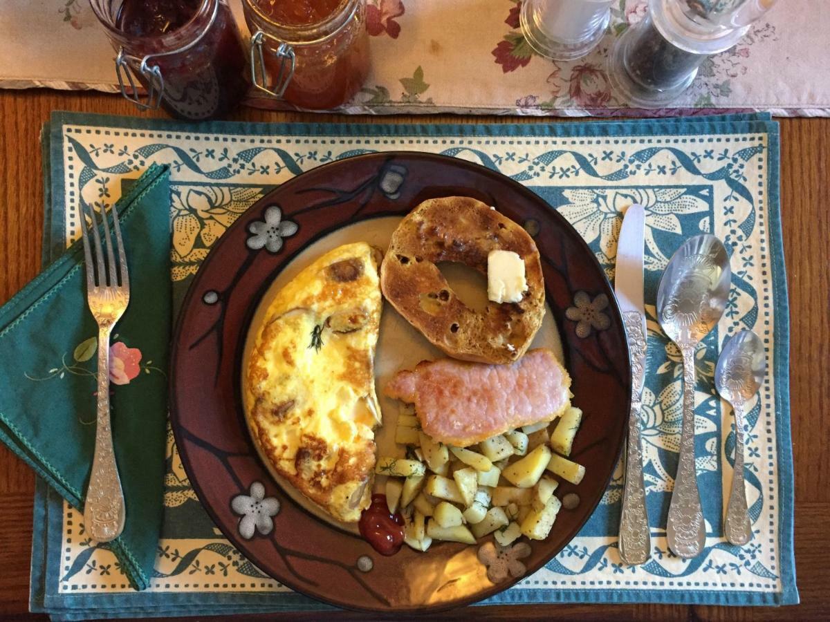 Rose Garden Bed And Breakfast 多伦多 外观 照片